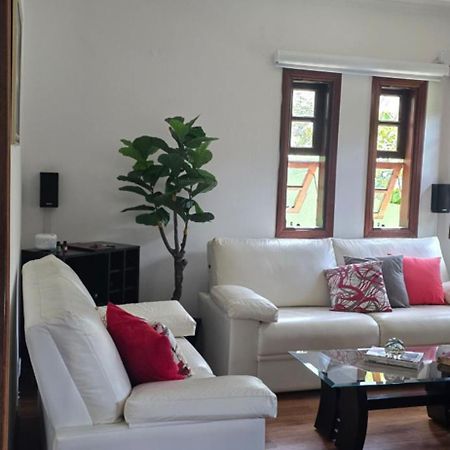 Vila Casa Proximo Ao Centro Agradavel E Inteligente Poços de Caldas Exteriér fotografie